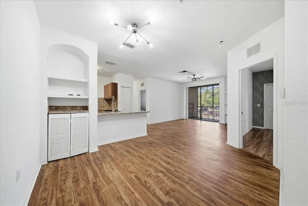 $1,950 | 6141 Metrowest Boulevard, Unit 207, Orlando, FL 32835
