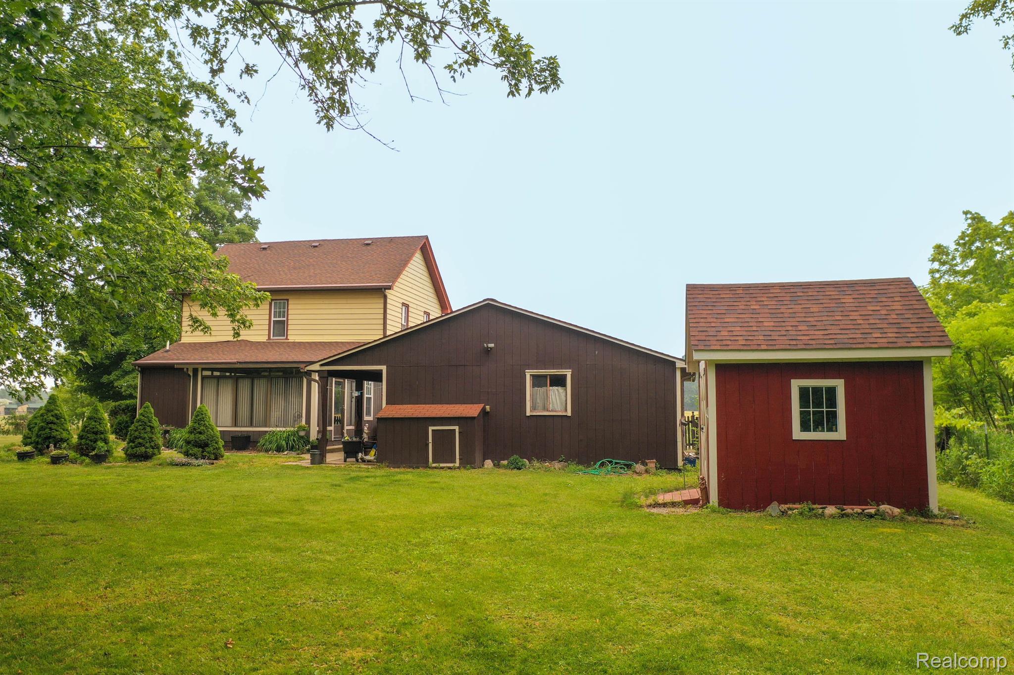 1190 East Cohoctah Road Howell, MI 48855 - Photo 15 of 61 Gallery Image 15