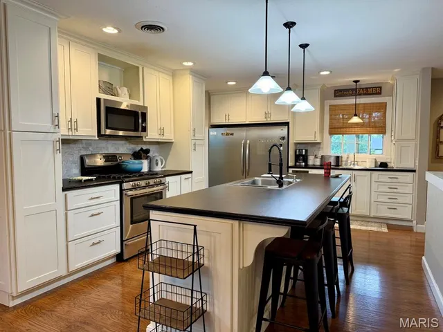 $399,000 | 11429 Northview Drive, Dexter, MO 63841