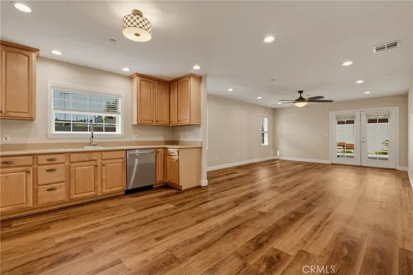 $5,000 | 1451 North Catalina Street, Burbank, CA 91505