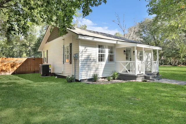 $309,500 | 178 5th Avenue, Ridgeland, SC 29936