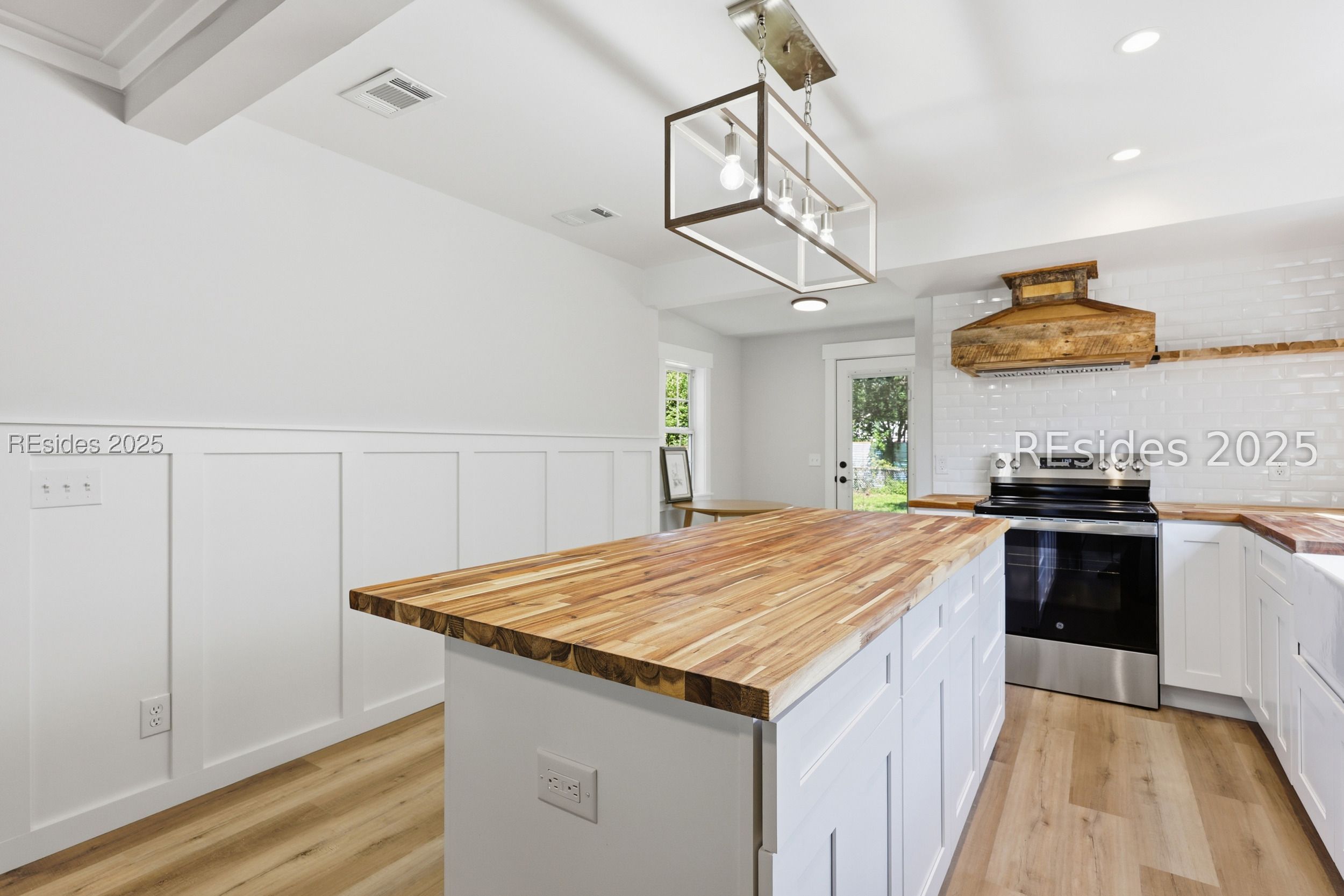 178 5th Avenue Ridgeland, SC 29936 - Photo 10 of 33 butcher block island