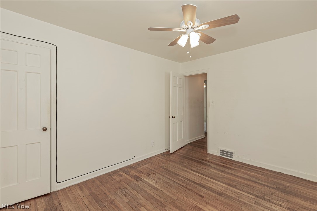 3266 Yorkshire Road Cleveland, OH 44118 - Photo 9 of 34