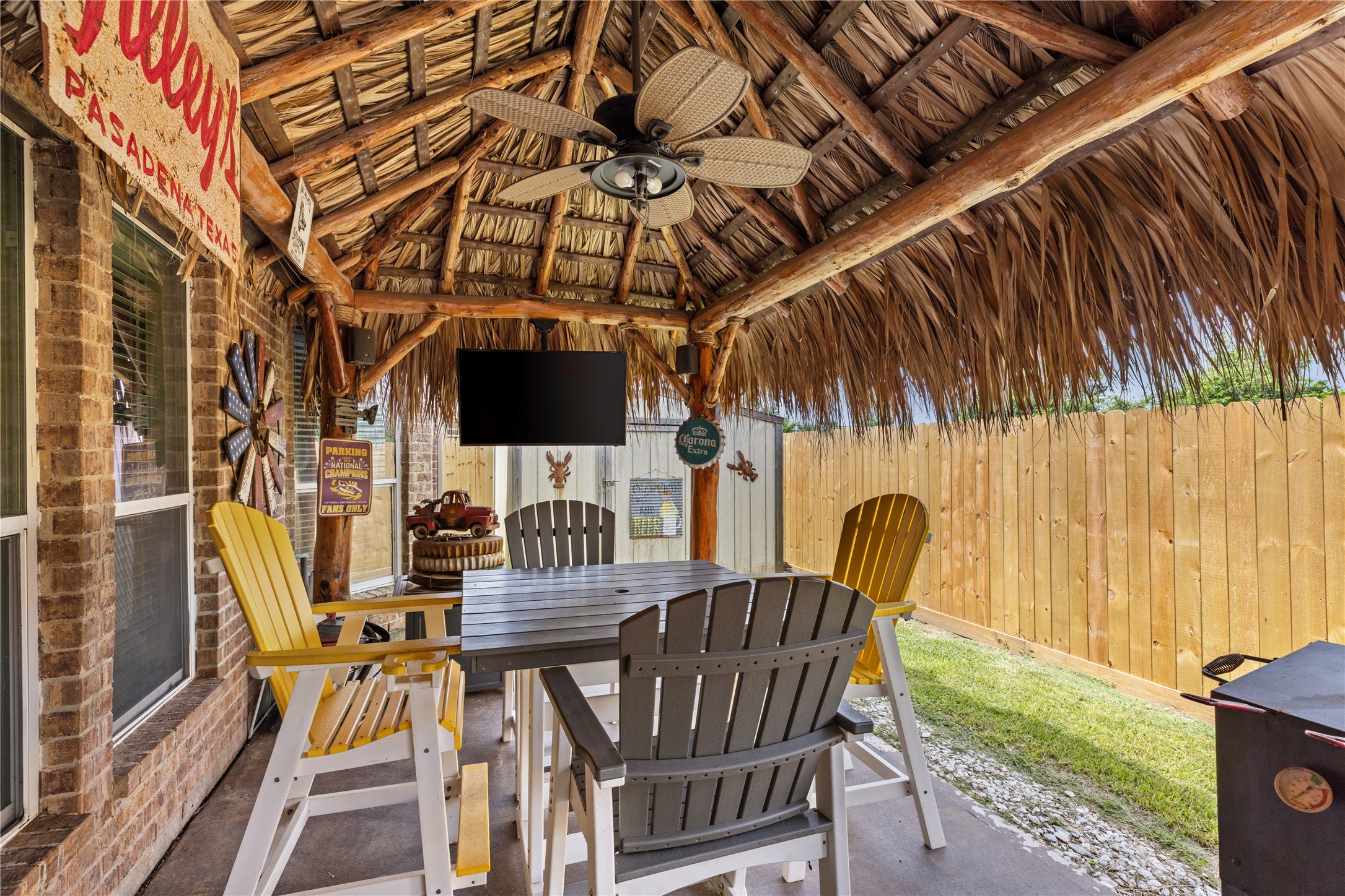 1010 Nantucket Street Pasadena, TX 77503 - Photo 43 of 46 Awesome palapa