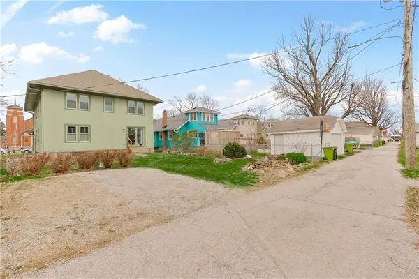 $465,000 | 2120 Gentry Street, Kansas City, MO 64116