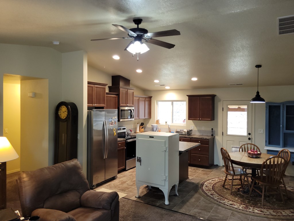 160 Pine Valley Drive Cascade, ID 83611 - Photo 43 of 43 Open floor plan