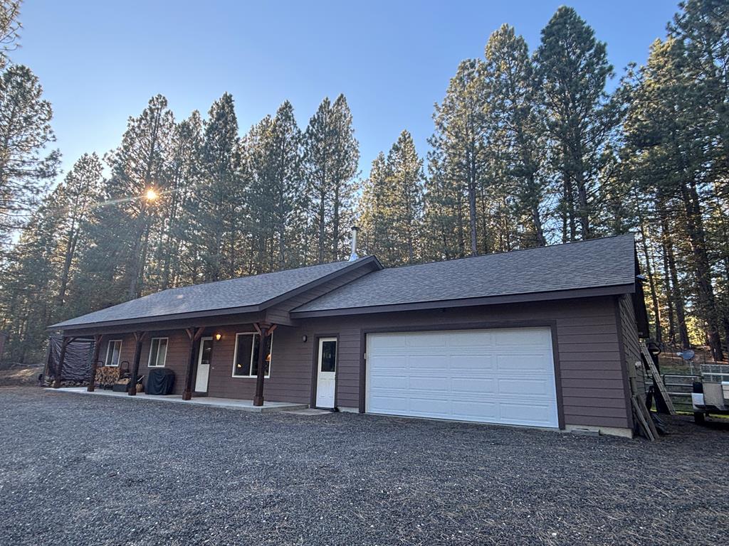 160 Pine Valley Drive Cascade, ID 83611 - Photo 2 of 43 2 car garage