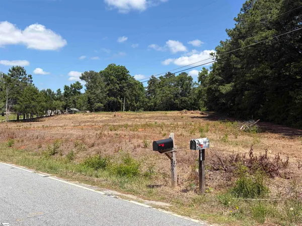 $85,000 | 208 Pine Drive, Hodges, SC 29653