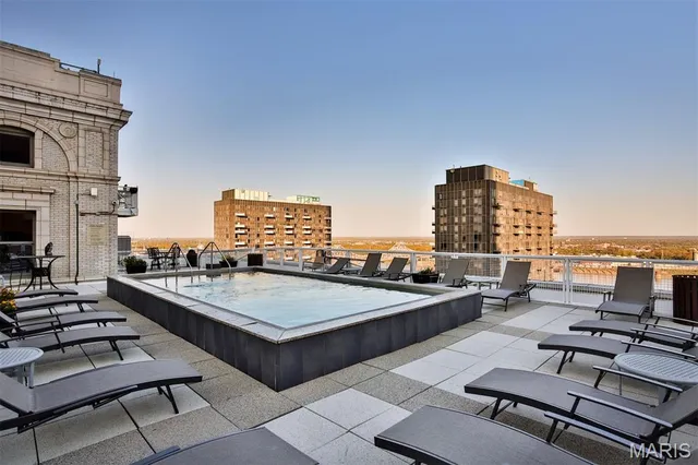 $154,900 | 314 North Broadway, Unit 905, St. Louis, MO 63102