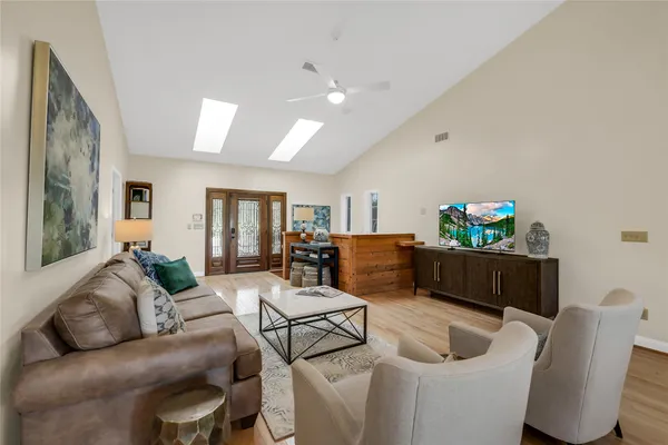 $1,995,000 | 367 Fawn Road, Livingston, TX 77351