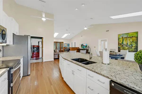 $1,995,000 | 367 Fawn Road, Livingston, TX 77351