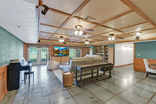 $1,995,000 | 367 Fawn Road, Livingston, TX 77351