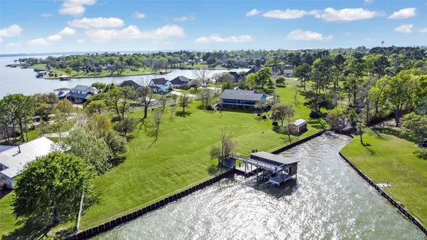 $1,995,000 | 367 Fawn Road, Livingston, TX 77351