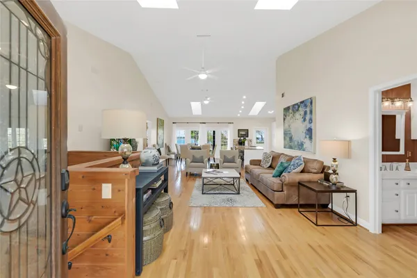 $1,995,000 | 367 Fawn Road, Livingston, TX 77351