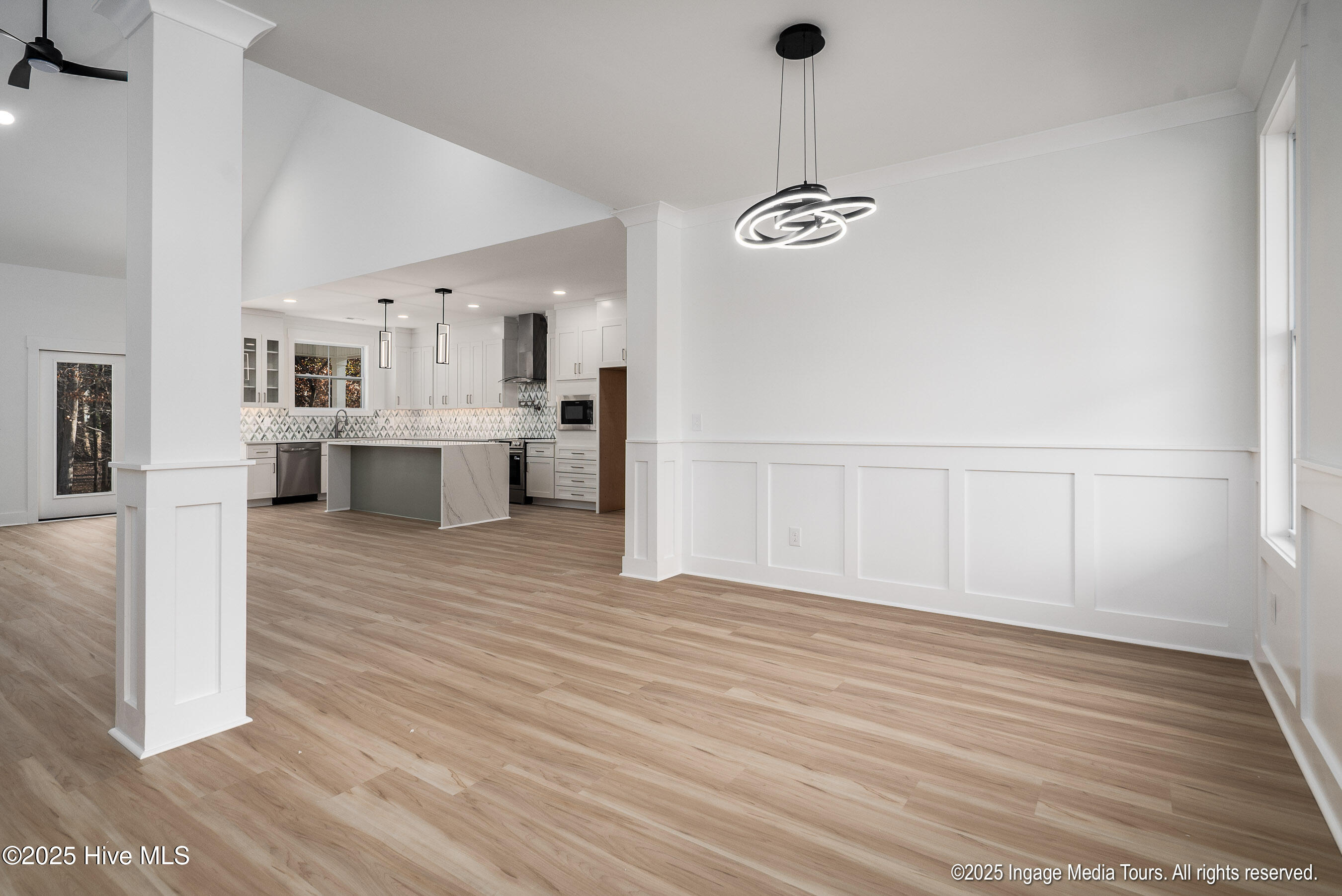 121 Castle Court Washington, NC 27889 - Photo 11 of 38 Dining - Kitchen