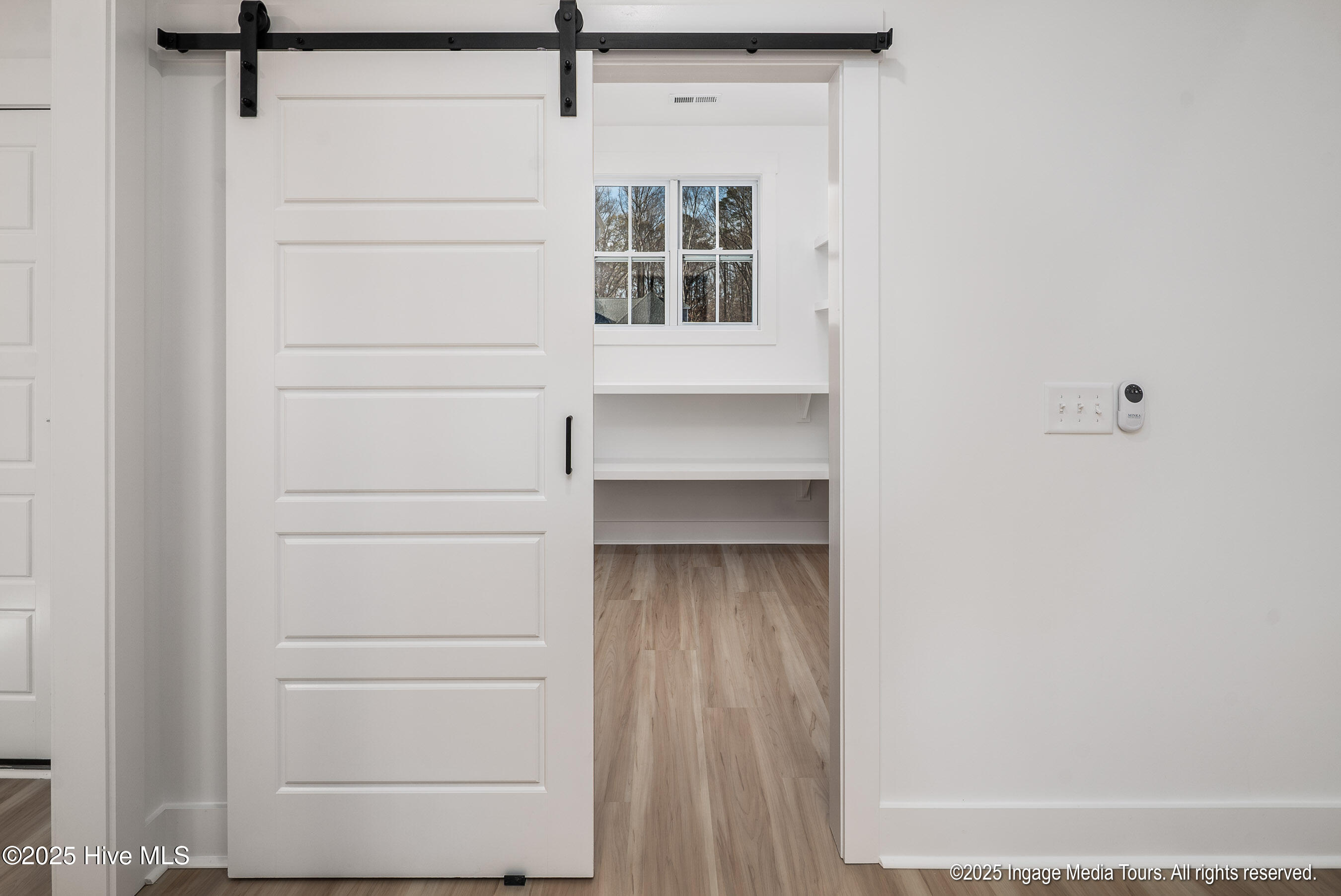 121 Castle Court Washington, NC 27889 - Photo 19 of 38 Pantry