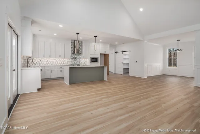 $465,000 | 121 Castle Court, Washington, NC 27889