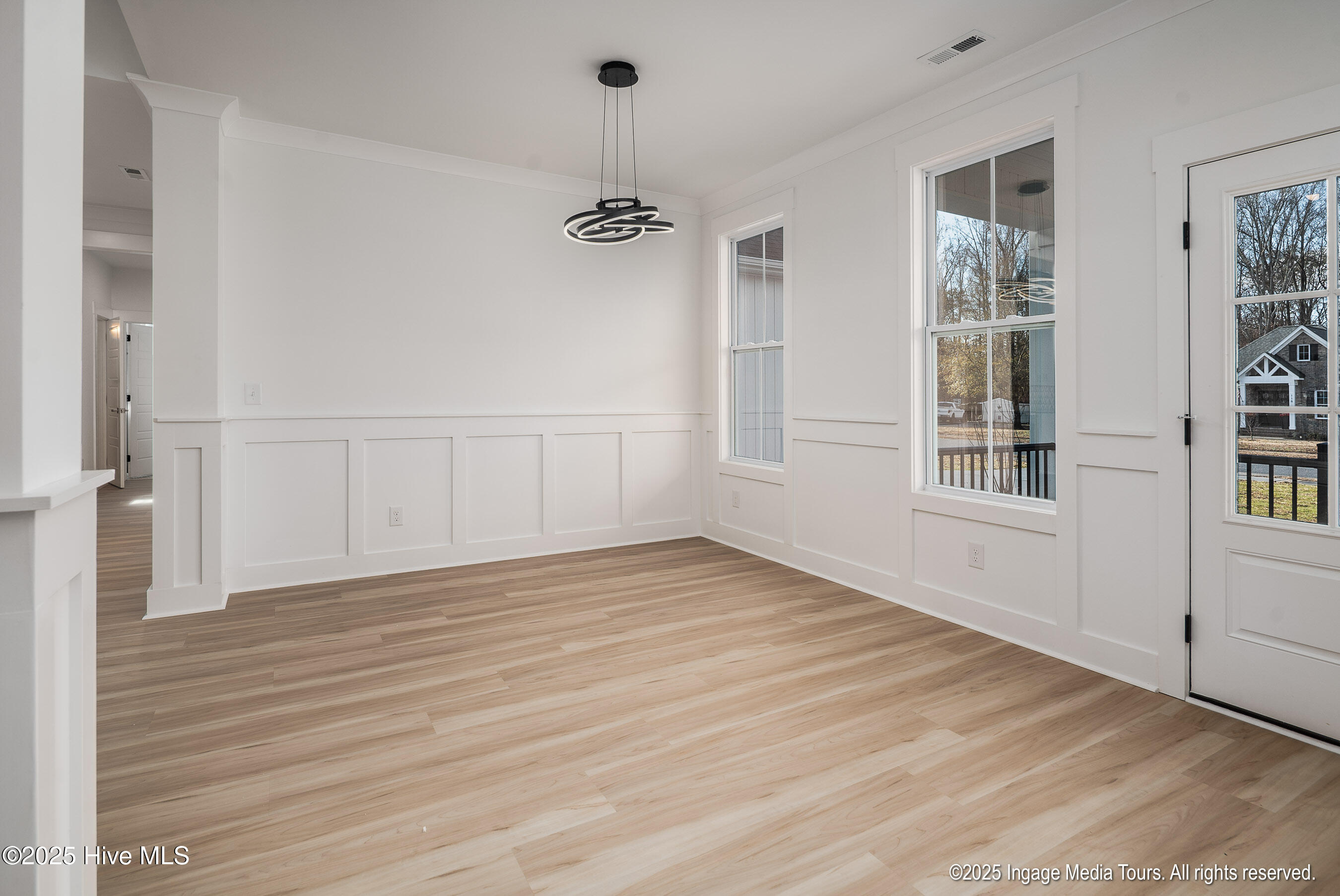 121 Castle Court Washington, NC 27889 - Photo 10 of 38 Dining