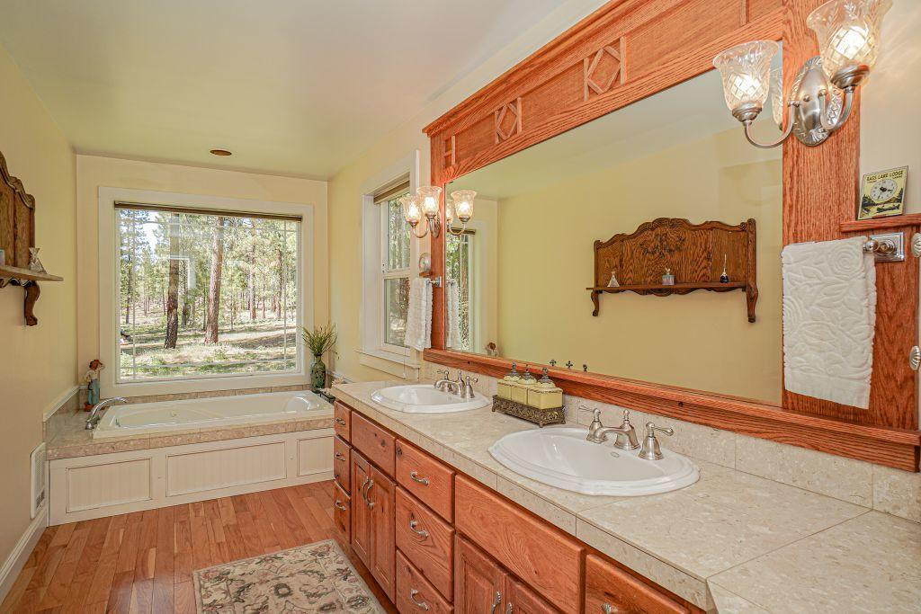 6600 Old Fort Road Klamath Falls, OR 97601 - Photo 23 of 55 020 RMZDSC06052