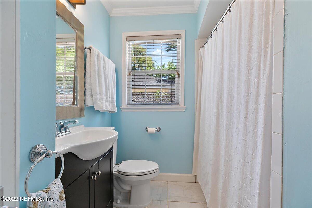 4085 London Road Jacksonville, FL 32207 - Photo 10 of 23 HALL BATH