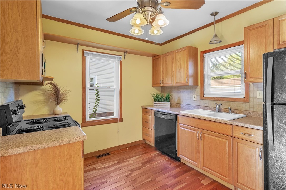 2369 South Taylor Road Cleveland, OH 44118 - Photo 14 of 34 Gallery Image 14
