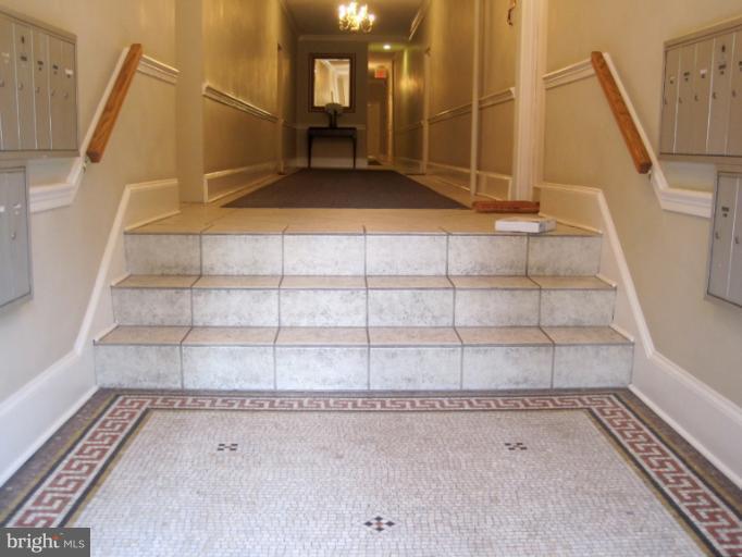 1423 R Street Northwest, Unit 506 Washington, DC 20009 - Photo 3 of 6 Interior (General)