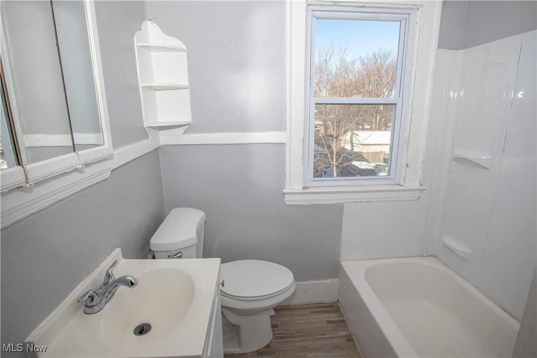 915 Evangeline Road Cleveland, OH 44110 - Photo 11 of 21 Gallery Image 11