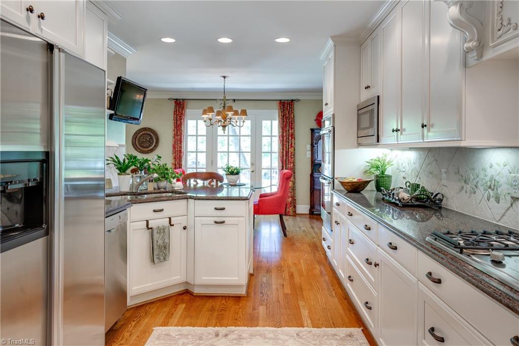908 Dover Road Greensboro, NC 27408 - Photo 13 of 30 Gallery Image 13