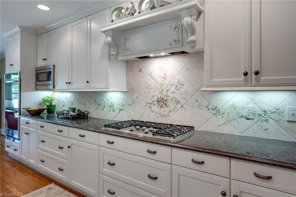 908 Dover Road Greensboro, NC 27408 - Photo 14 of 30 Gallery Image 14