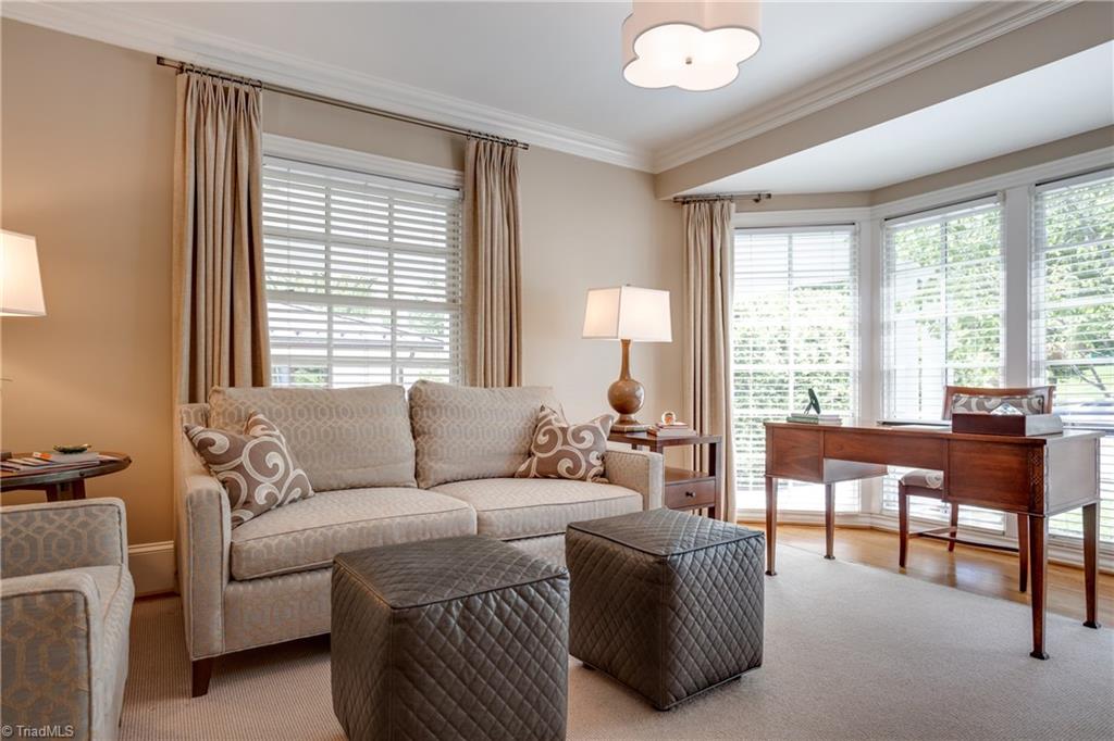 908 Dover Road Greensboro, NC 27408 - Photo 4 of 30 Gallery Image 4