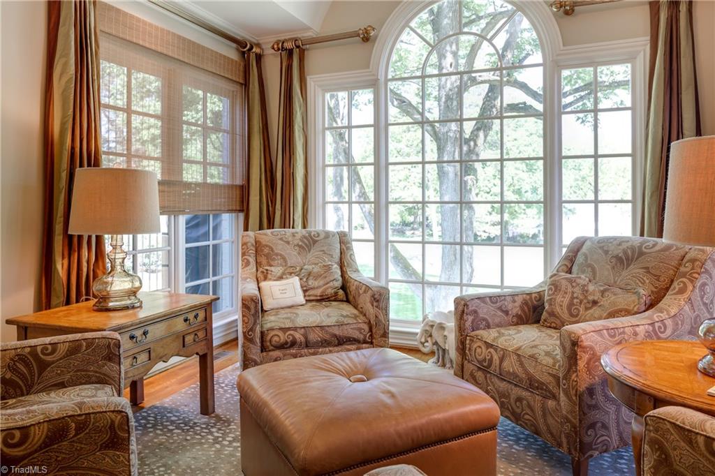 908 Dover Road Greensboro, NC 27408 - Photo 5 of 30 Gallery Image 5