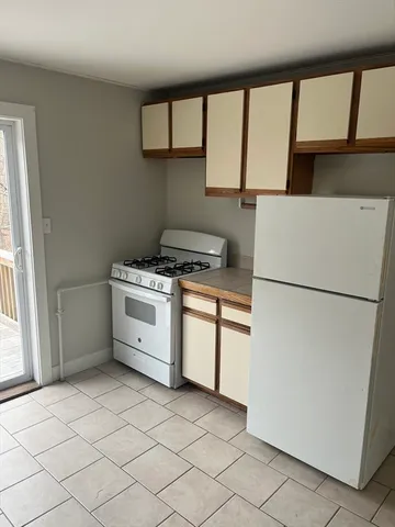 $1,750 | 230 South Street, Unit 2B, Plainville, MA 02762