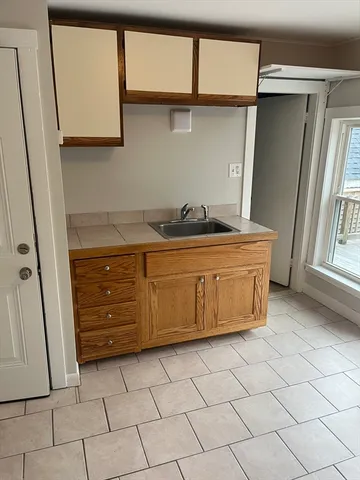 $1,750 | 230 South Street, Unit 2B, Plainville, MA 02762