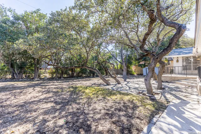 a black and white photo of a floor plan