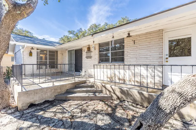 $1,900 | 3718 Litchfield Street, San Antonio, TX 78230