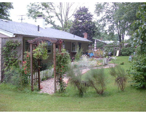3 Mary Agnes Road Framingham, MA 01701 - Photo 10 of 11 Gallery Image 10