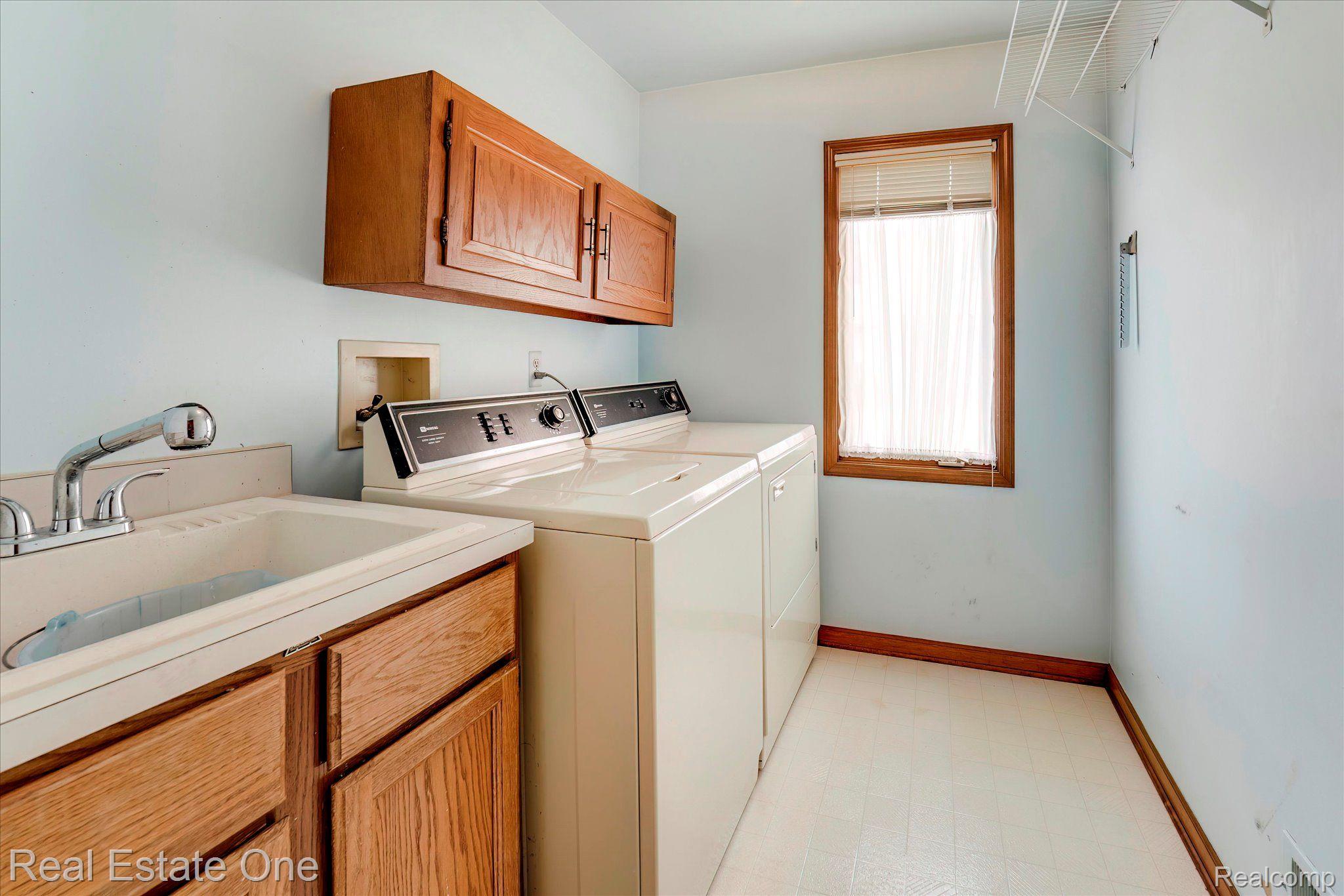 1274 Kingspath Drive Rochester, MI 48306 - Photo 21 of 51 Gallery Image 21
