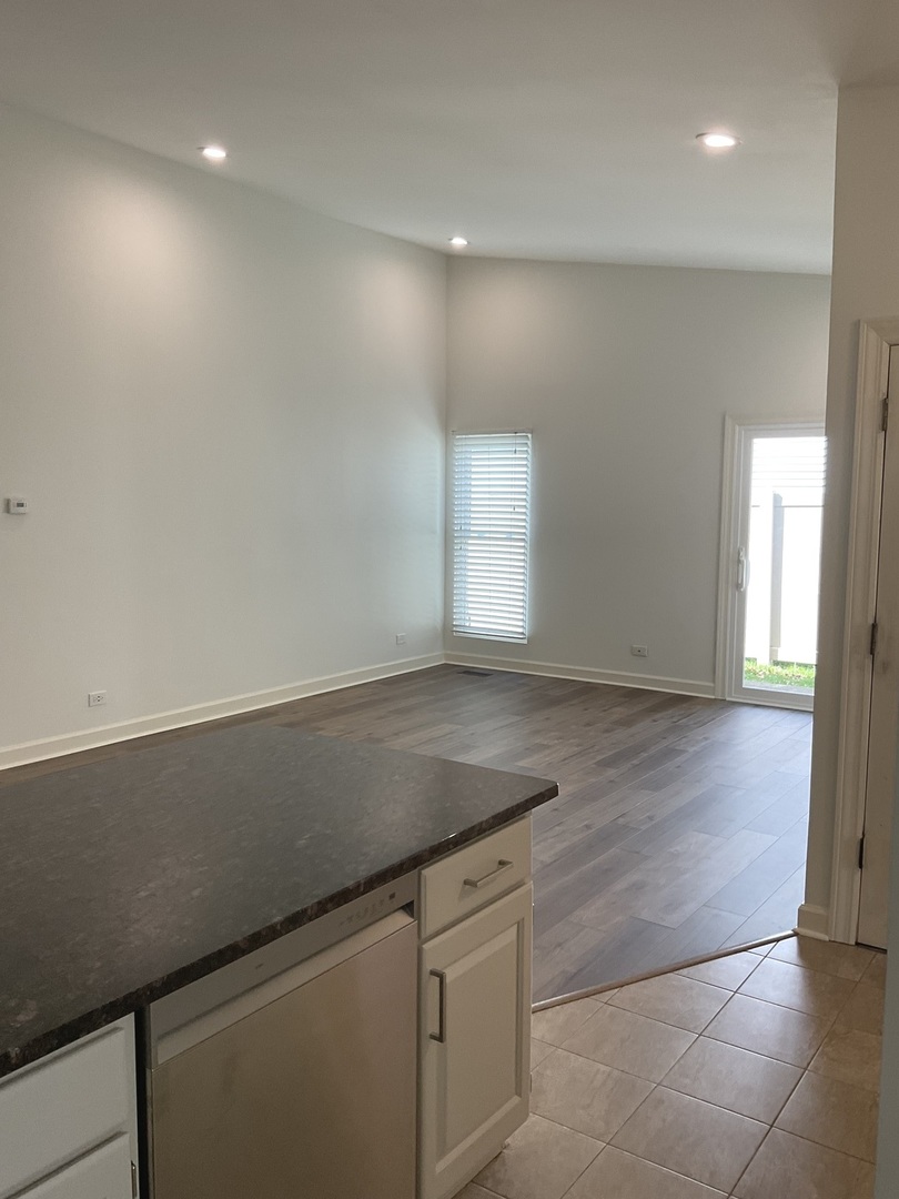 1830 Shetland Road Naperville, IL 60565 - Photo 11 of 25