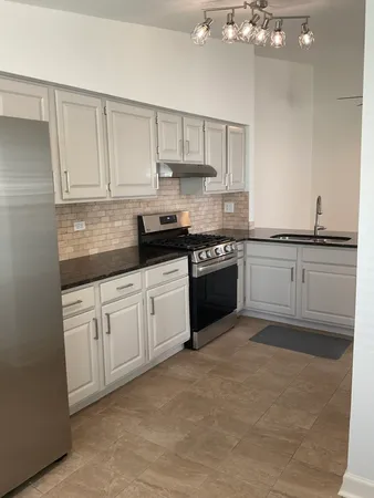 $2,600 | 1830 Shetland Road, Naperville, IL 60565