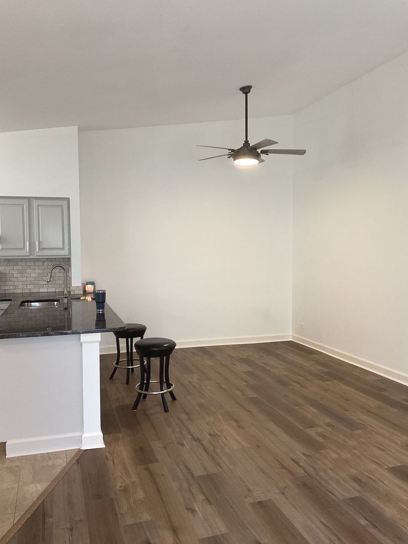 1830 Shetland Road Naperville, IL 60565 - Photo 9 of 25