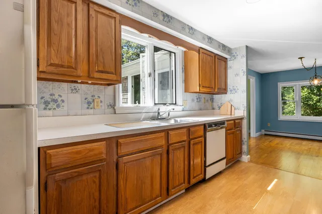 $1,700,000 | 44 Emery Lane, North Chatham, MA 02650