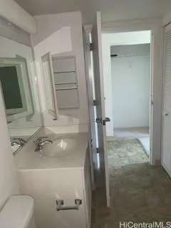 a close up view of a washer and dryer