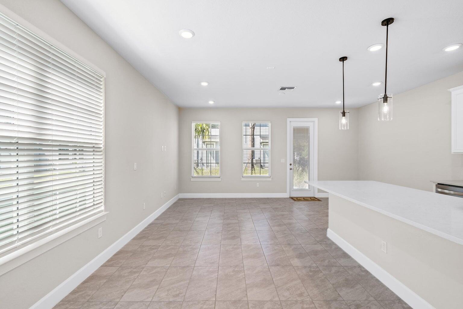 1839 Southeast Roxy Way Stuart, FL 34996 - Photo 11 of 29 20220914010939802835000000-o