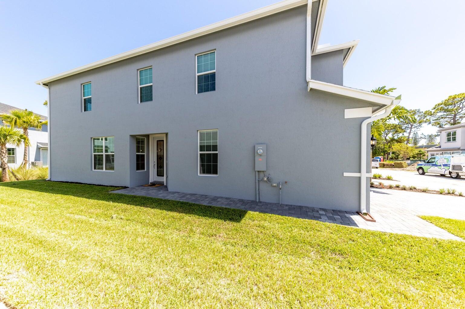 1839 Southeast Roxy Way Stuart, FL 34996 - Photo 22 of 29 20220903042624513366000000-o