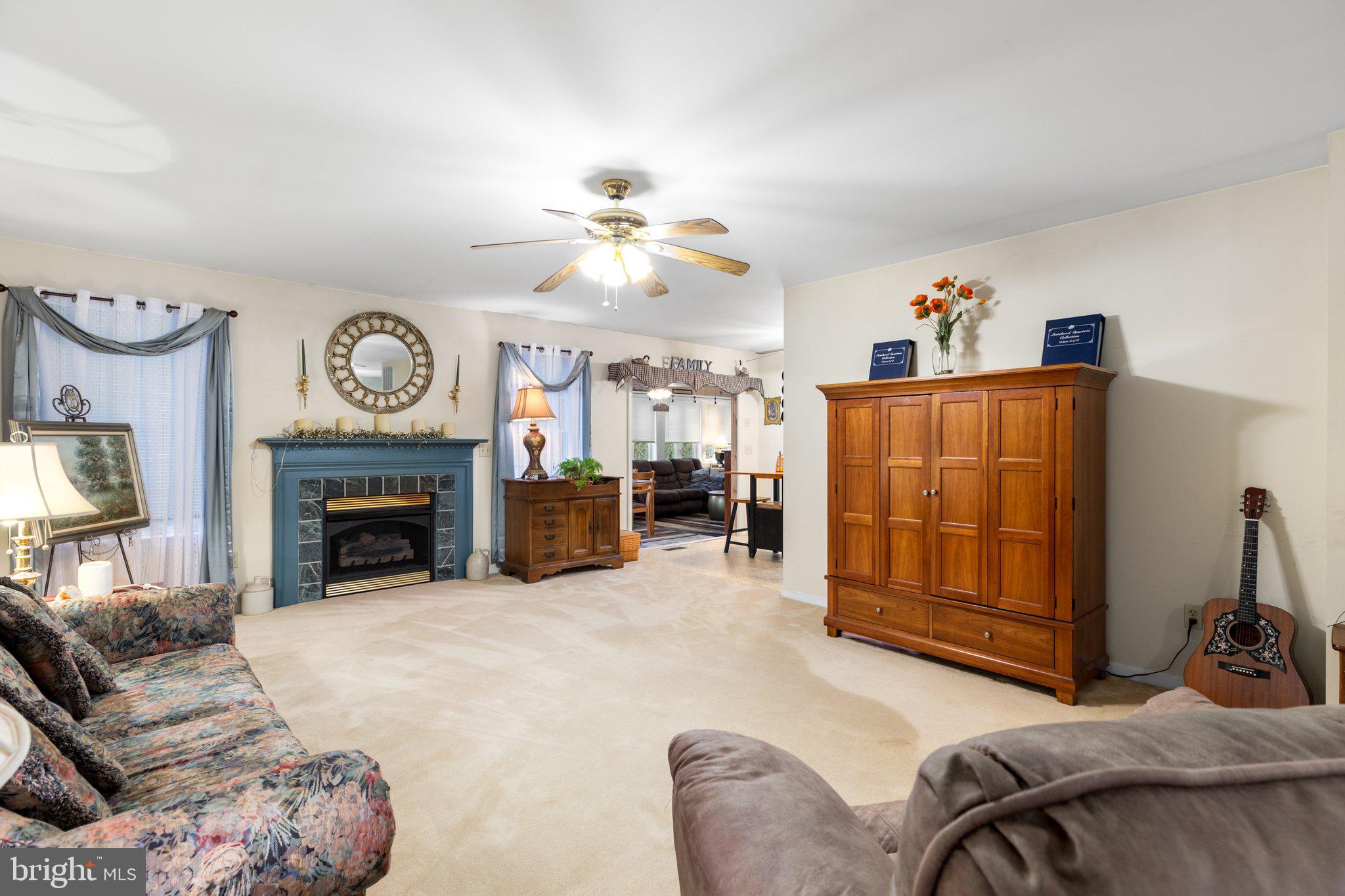 224 Battlefield Road Locust Grove, VA 22508 - Photo 6 of 34 Spacious living room