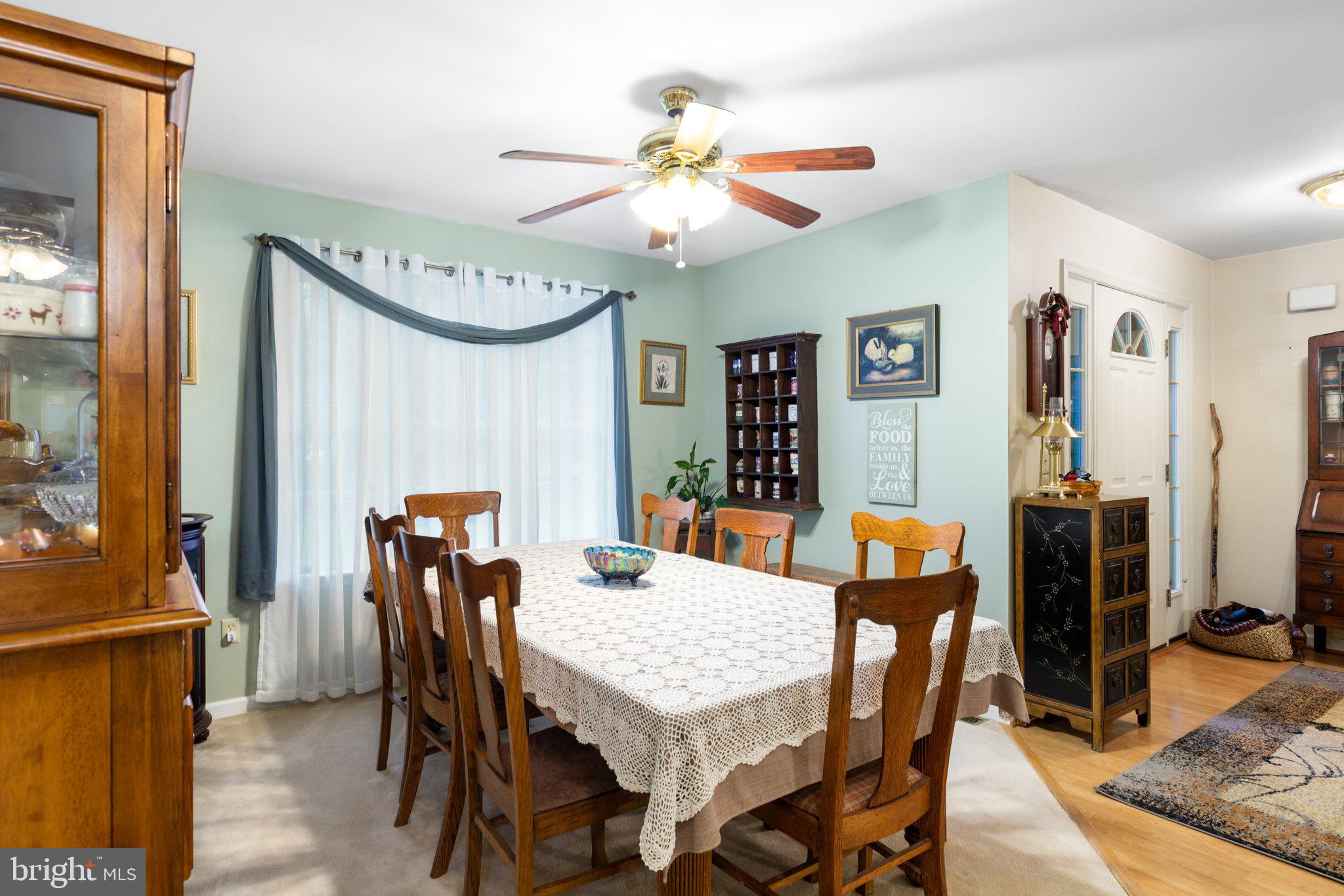 224 Battlefield Road Locust Grove, VA 22508 - Photo 7 of 34 Formal dining area room for 8!