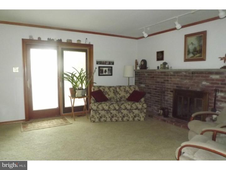 719 Decatur Drive Mount Laurel, NJ 08054 - Photo 13 of 25 Family Room