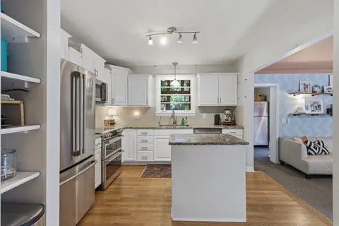 $525,000 | 2724 Emery Drive, Nashville, TN 37214
