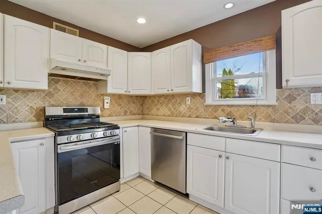 $3,400 | 183 Dow Avenue, Woodbridge, NJ 08830