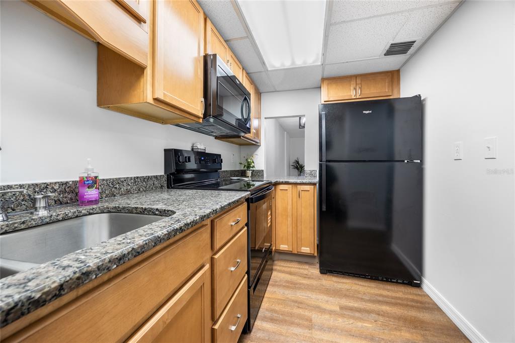 711 Southwest 75th Street, Unit 106 Gainesville, FL 32607 - Photo 6 of 29 Gallery Image 6